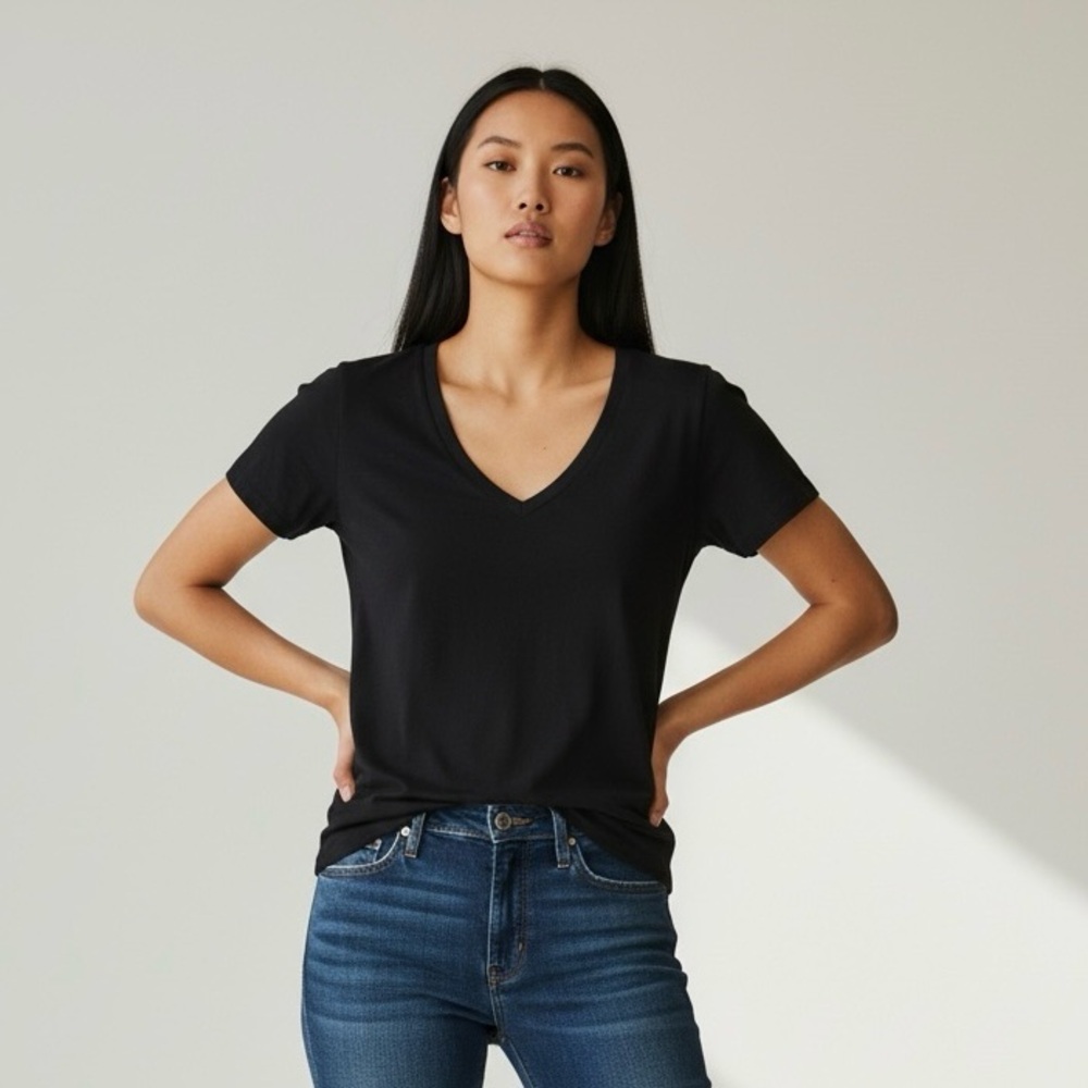 Everlane 100% Organic Cotton Slim Fit V-Neck Short Sleeve Tee Black Size Medium